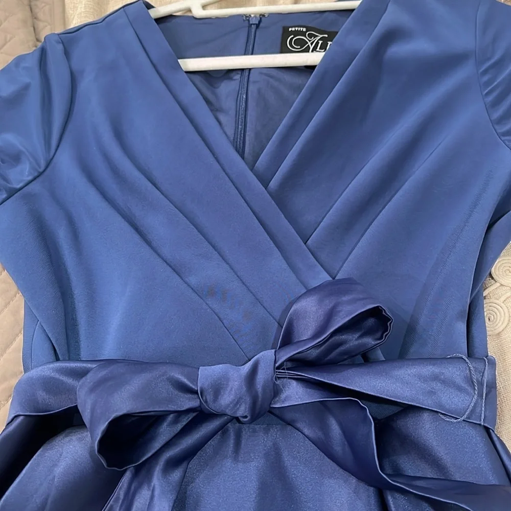 Alex Evenings Wedgewood Satin Petite Surplice Neckline Ballgown/NWT/14P - Picture 6 of 15